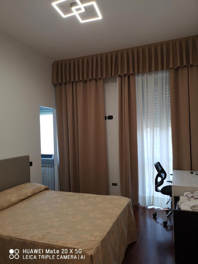 Guesthouse Central Station Group - Via Sammartini 15 Милано Екстериор снимка