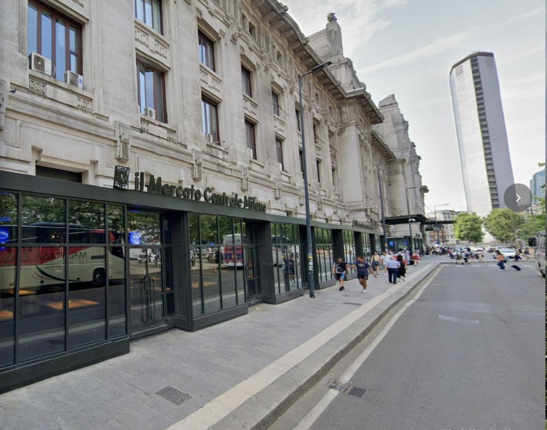 Guesthouse Central Station Group - Via Sammartini 15 Милано Екстериор снимка