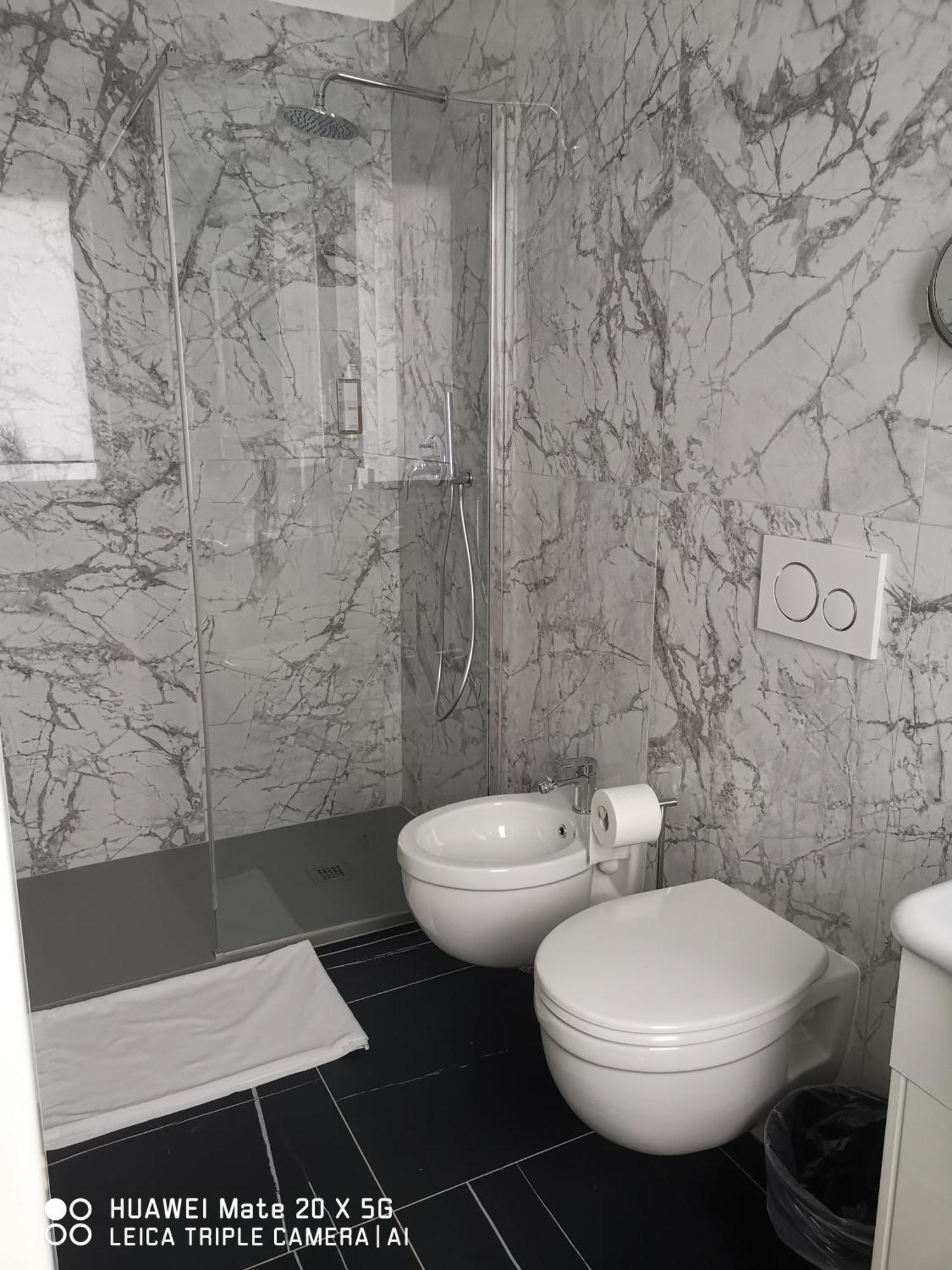 Guesthouse Central Station Group - Via Sammartini 15 Милано Екстериор снимка
